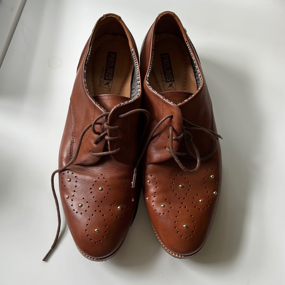 Pikolinos size 40 (US 9-9.5) Oxford tan